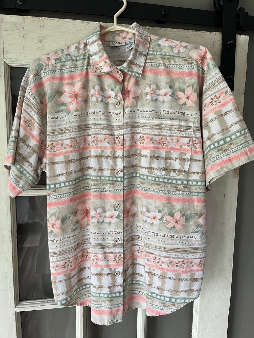 Vintage Women’s Short Sleeve Button-down Shirt